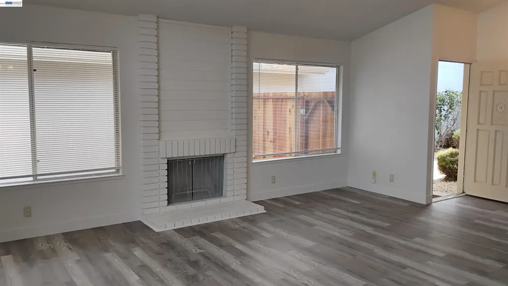 4266 Warbler Loop Fremont CA 94555