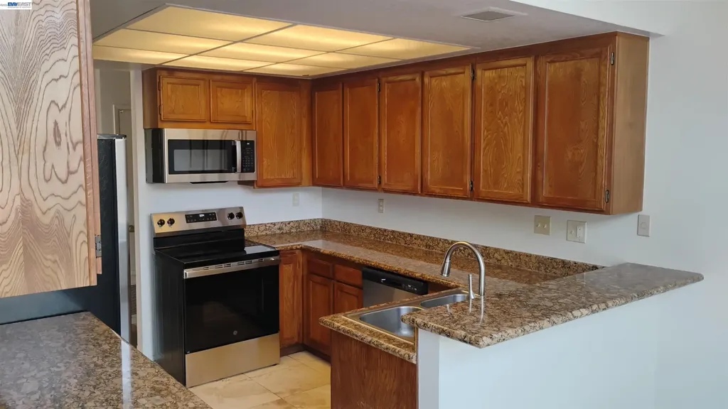 4266 Warbler Loop Fremont CA 94555