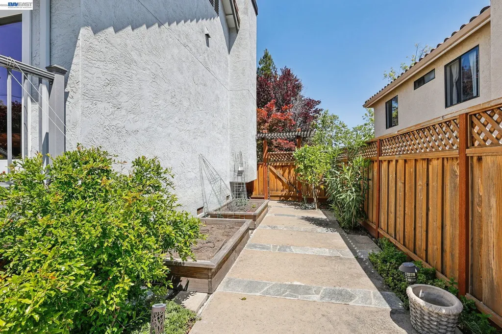 1095 Canyon Hills Road San Ramon CA 94582