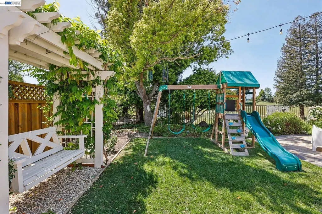 1095 Canyon Hills Road San Ramon CA 94582