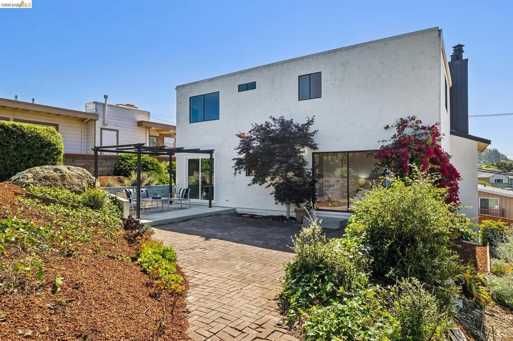 6025 Jordan Avenue El Cerrito CA 94530