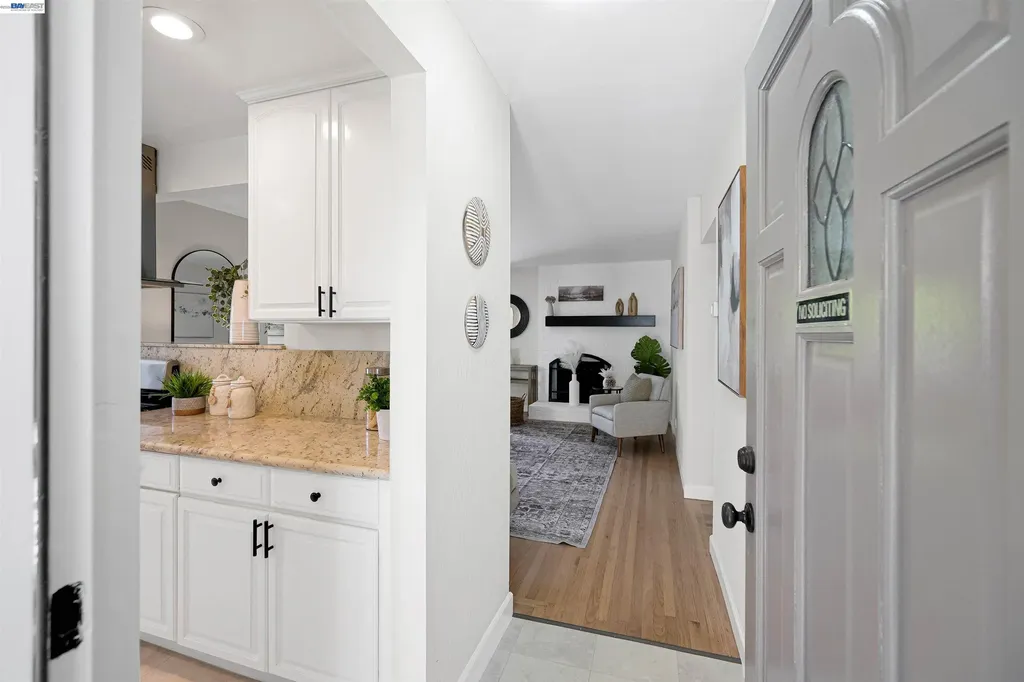 31032 Carroll Avenue Hayward CA 94544