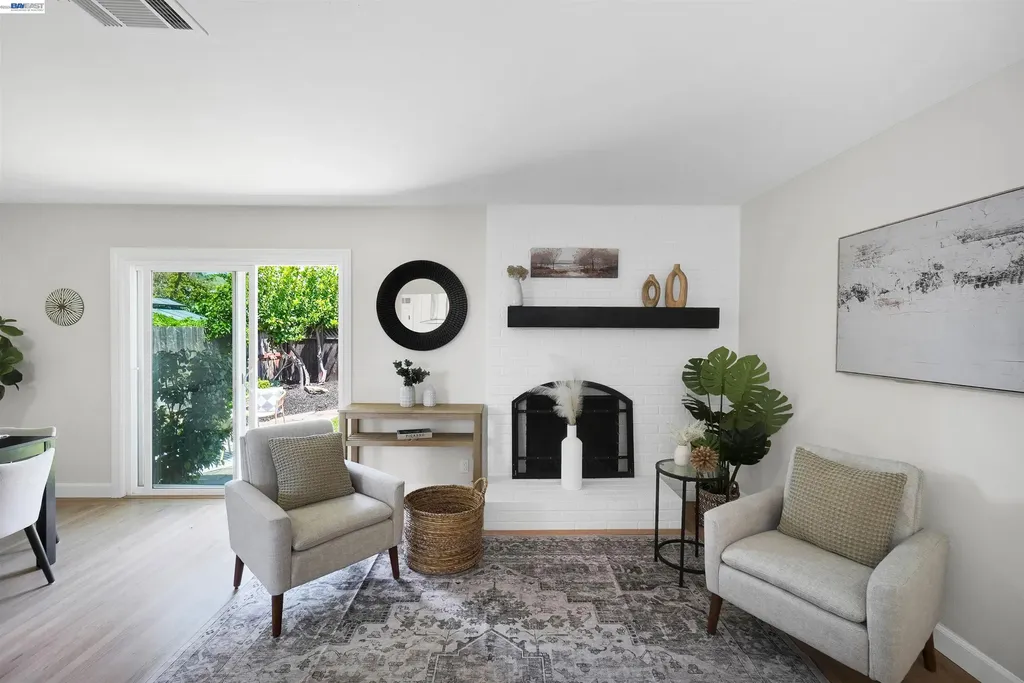 31032 Carroll Avenue Hayward CA 94544