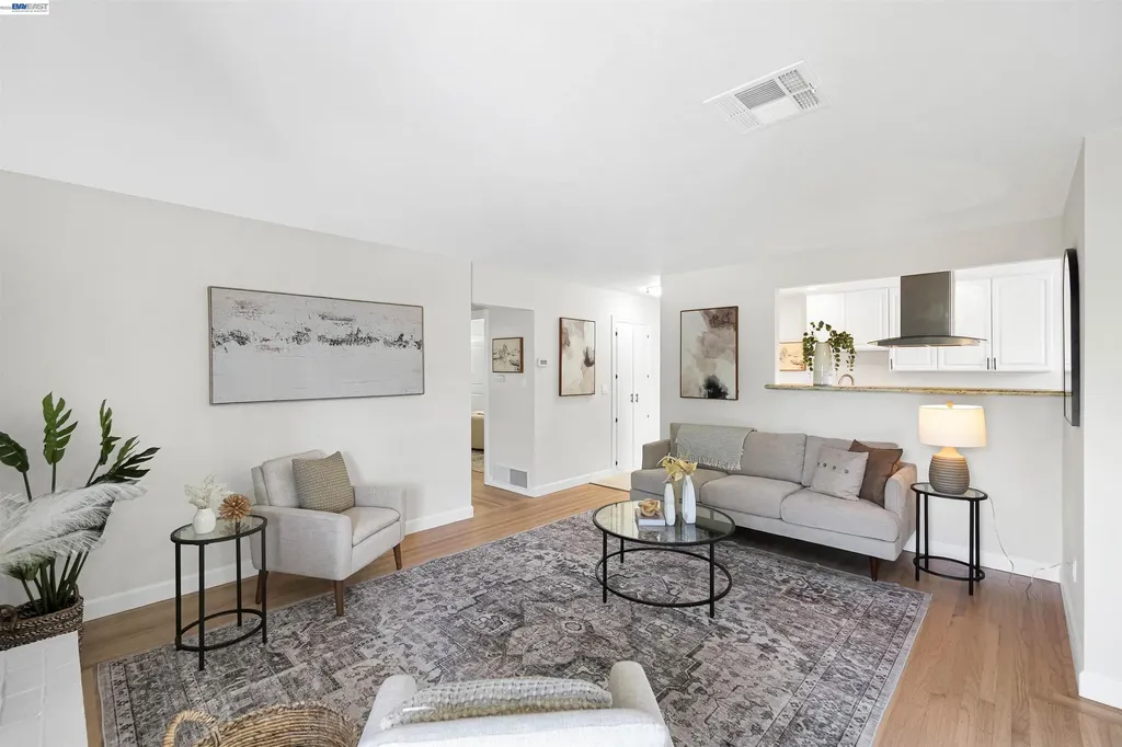 31032 Carroll Avenue Hayward CA 94544