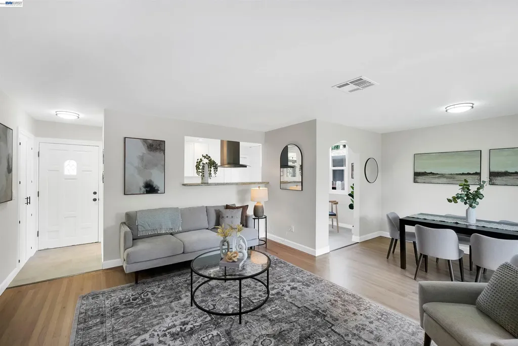 31032 Carroll Avenue Hayward CA 94544