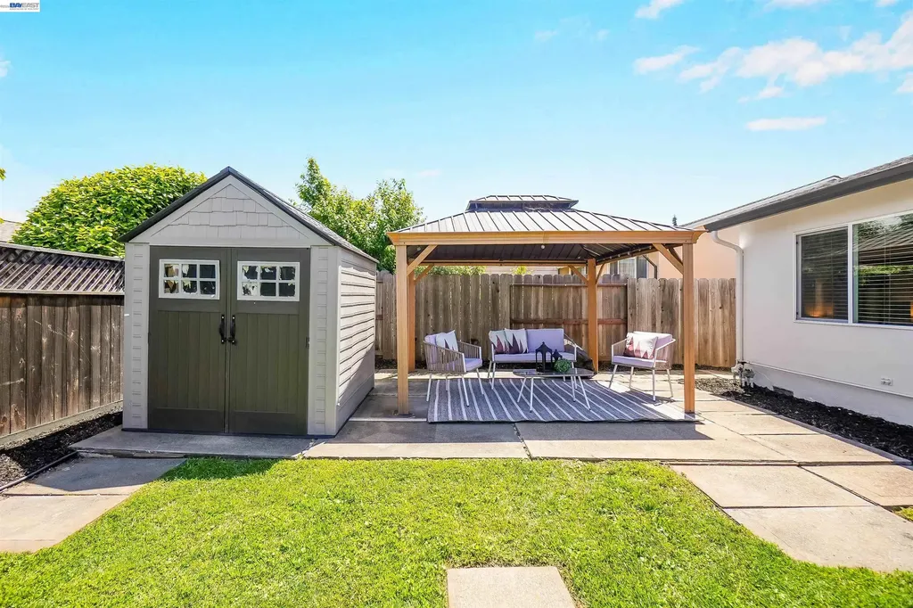 31032 Carroll Avenue Hayward CA 94544