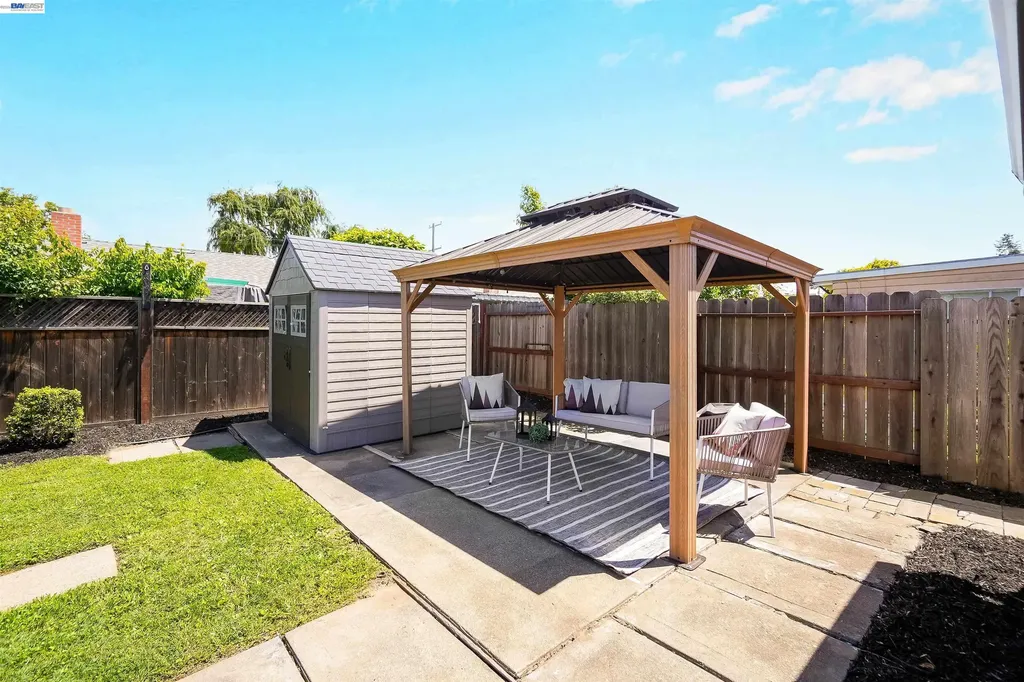 31032 Carroll Avenue Hayward CA 94544