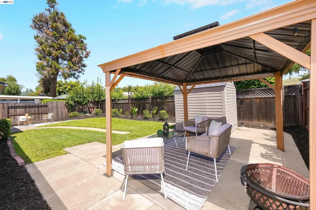 31032 Carroll Avenue Hayward CA 94544