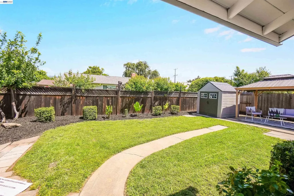 31032 Carroll Avenue Hayward CA 94544