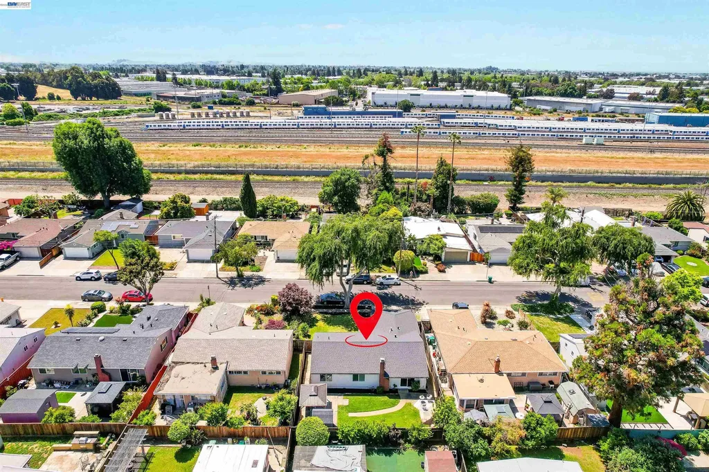31032 Carroll Avenue Hayward CA 94544