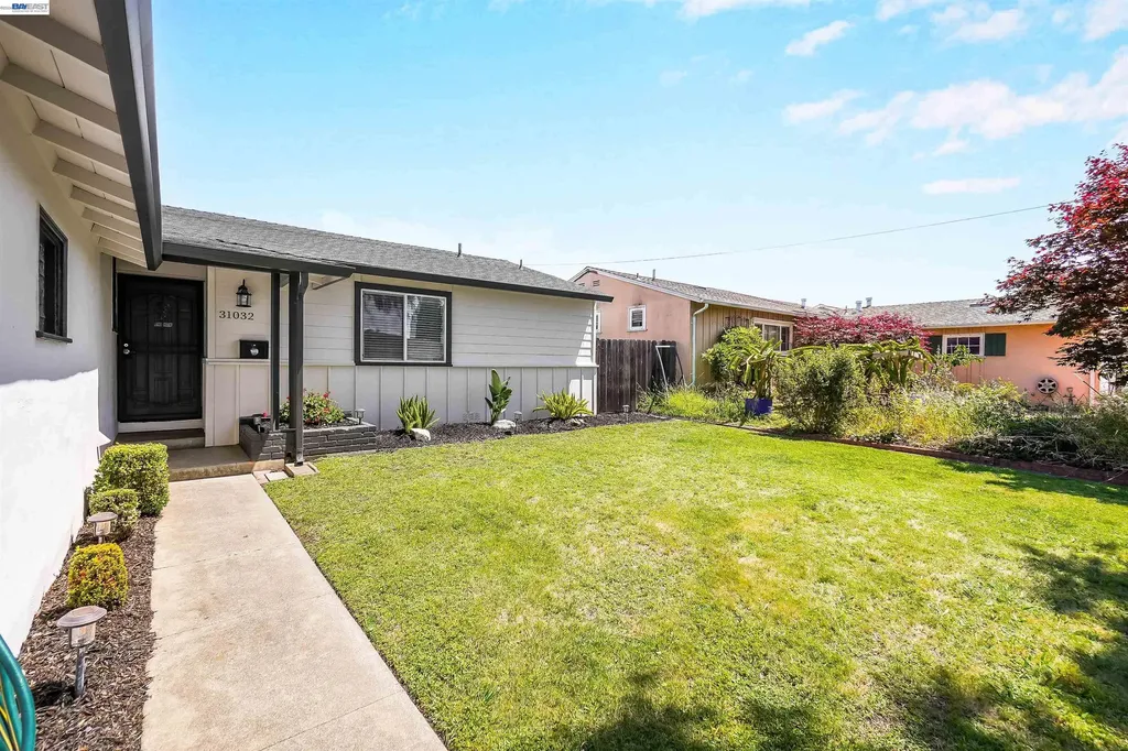 31032 Carroll Avenue Hayward CA 94544