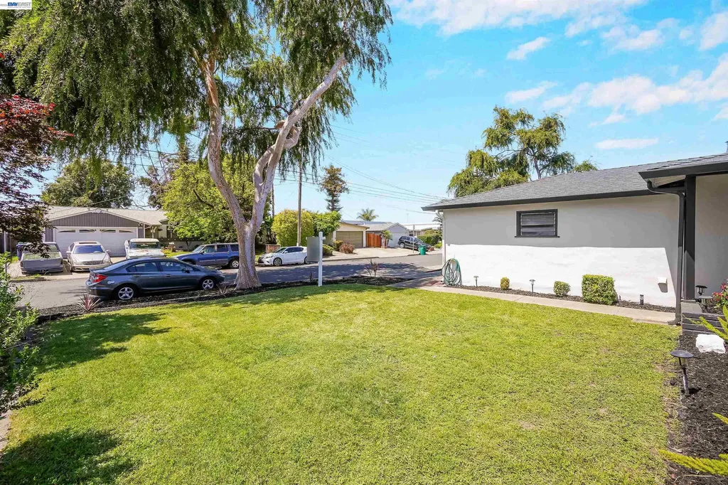 31032 Carroll Avenue Hayward CA 94544