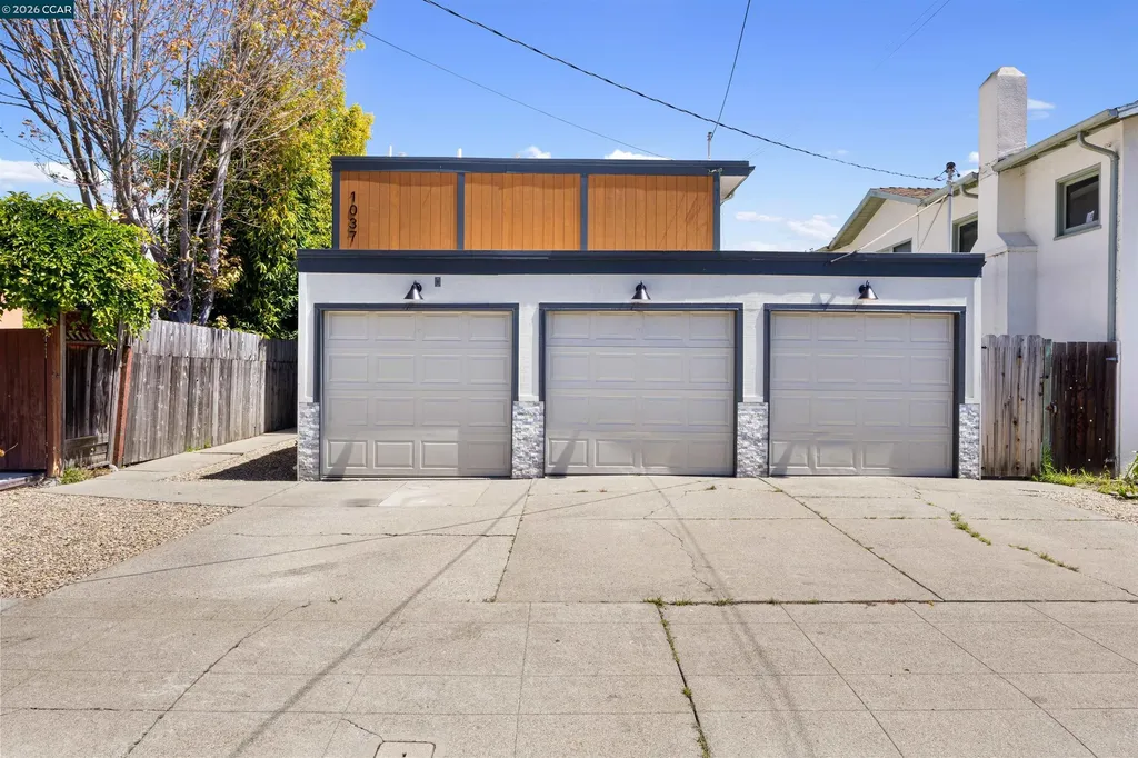 Albany CA, 1037 Stannage Avenue