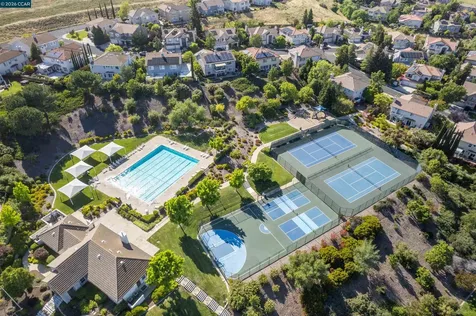 911 Autumn Oak Circle Concord CA 94521