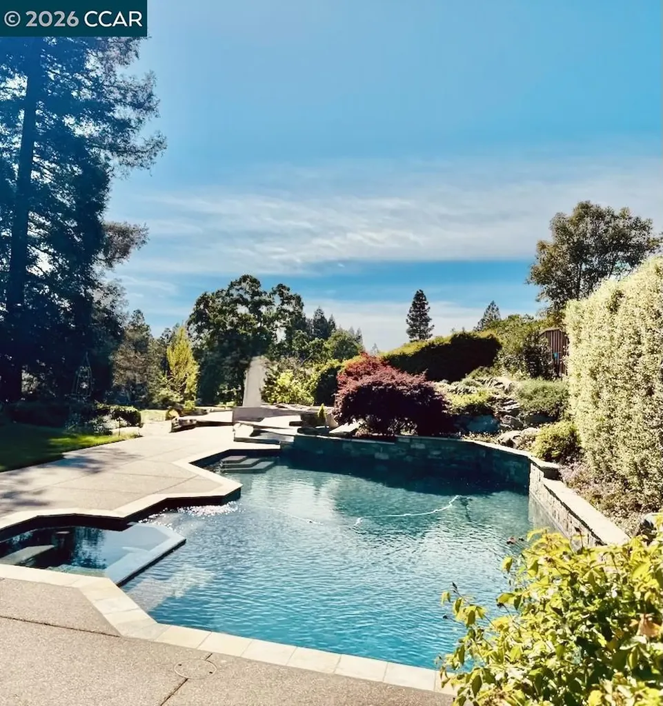 1719 Oro Valley Circle Walnut Creek CA 94596