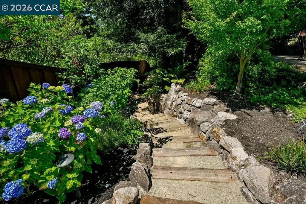 1719 Oro Valley Circle Walnut Creek CA 94596