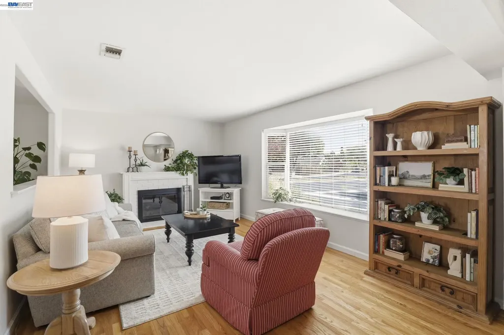 320 Appian Way Union City CA 94587