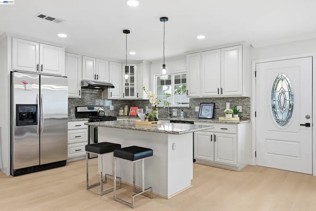42552 Roberts Avenue Fremont CA 94538