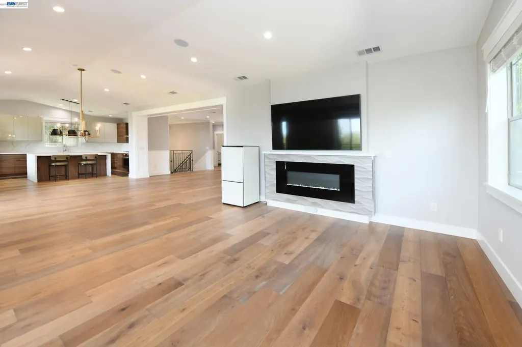 1516 Pleasant Hill Road Lafayette CA 94549