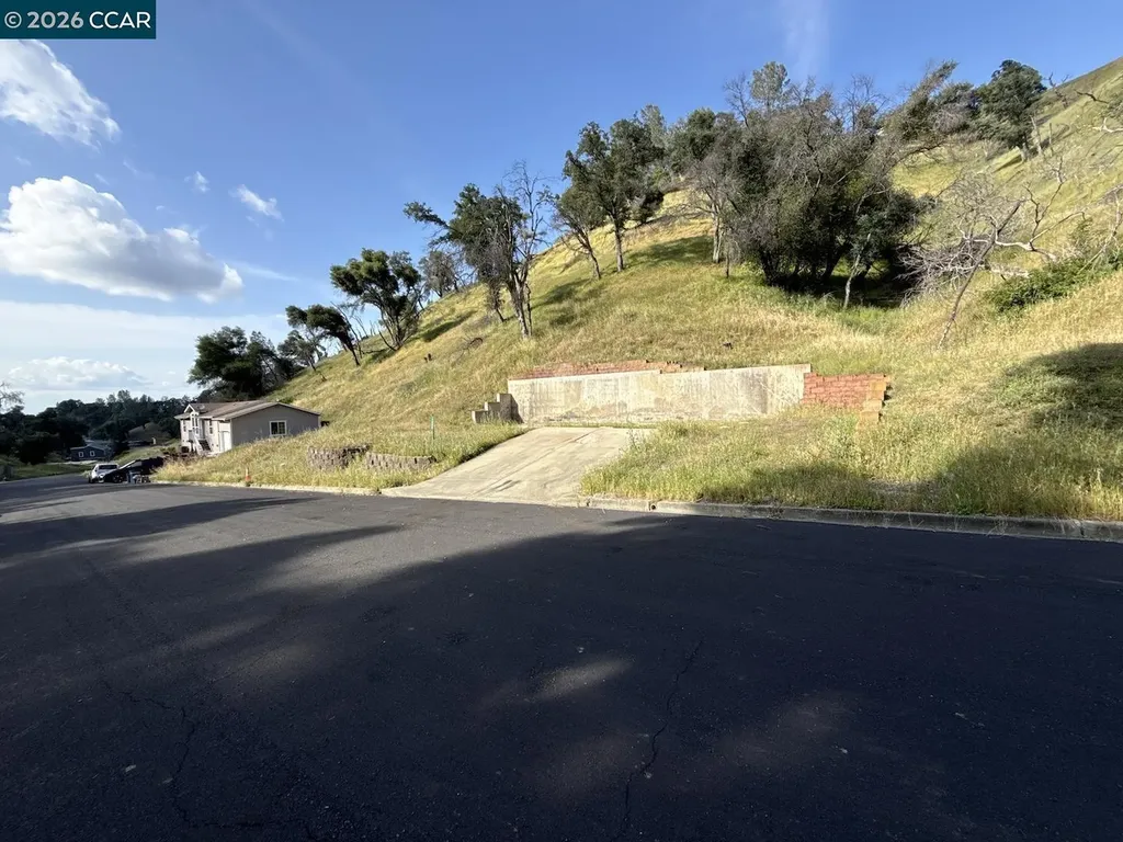 1090 Arroyo Grande Drive Napa CA 94558