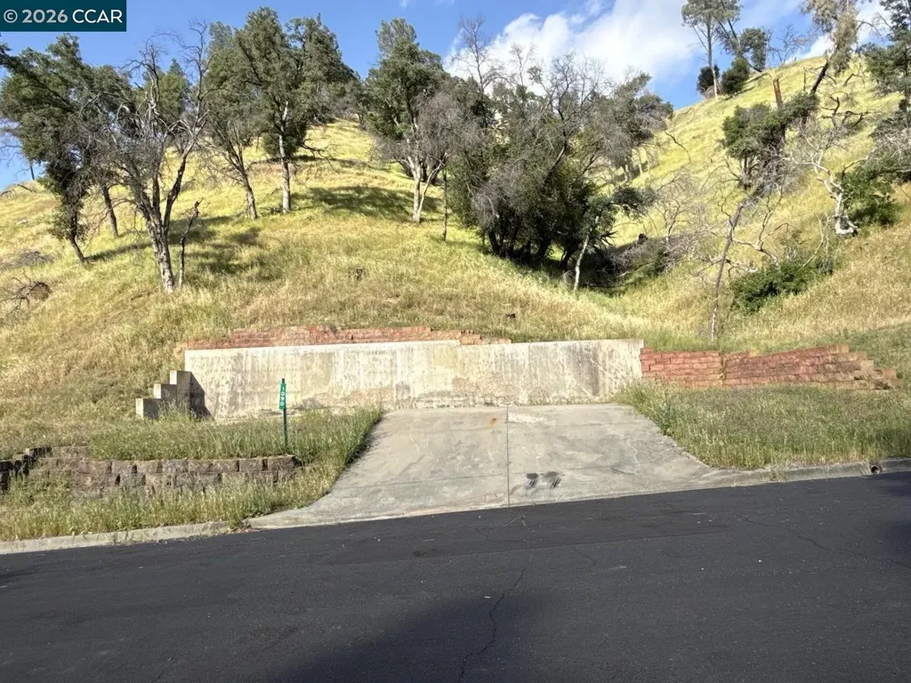 1090 Arroyo Grande Drive Napa CA 94558