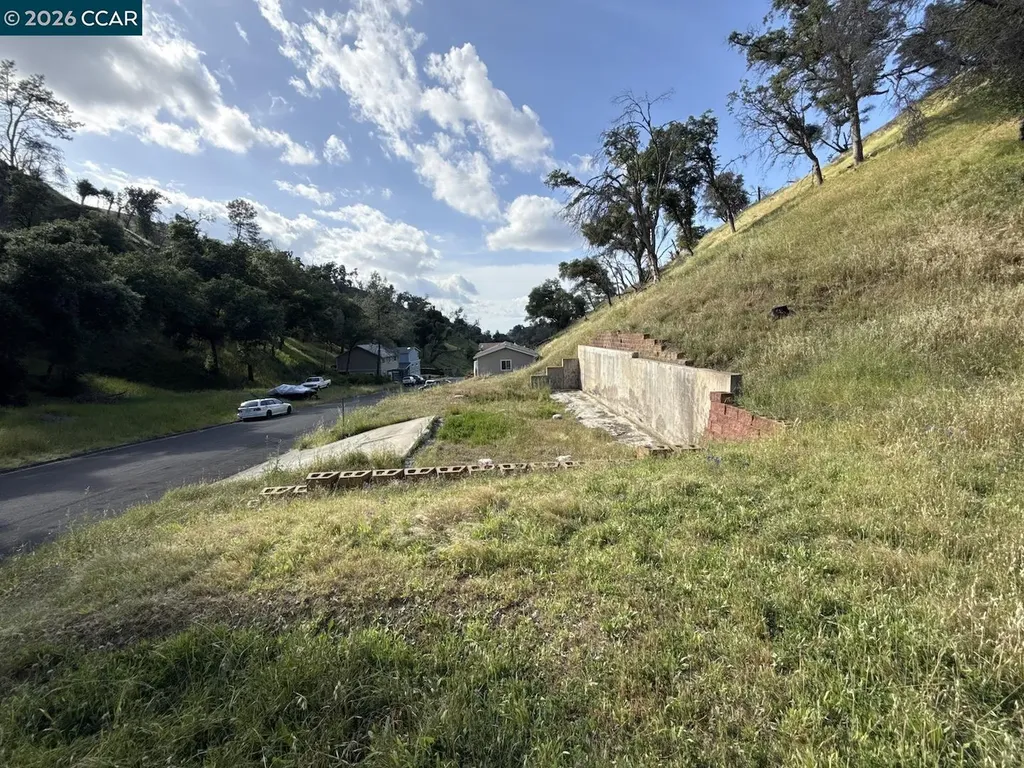 1090 Arroyo Grande Drive Napa CA 94558
