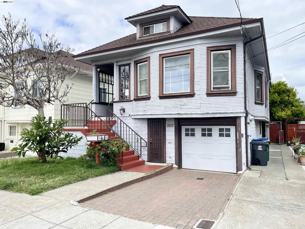 2517 Webb Avenue Alameda CA 94501