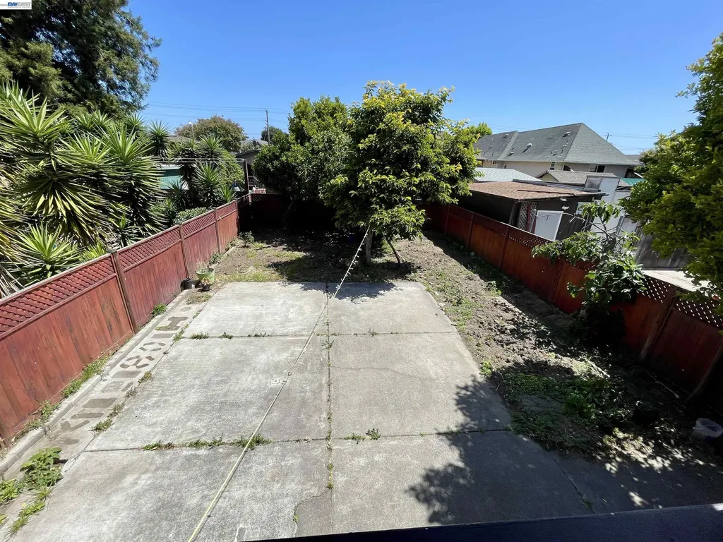 2517 Webb Avenue Alameda CA 94501