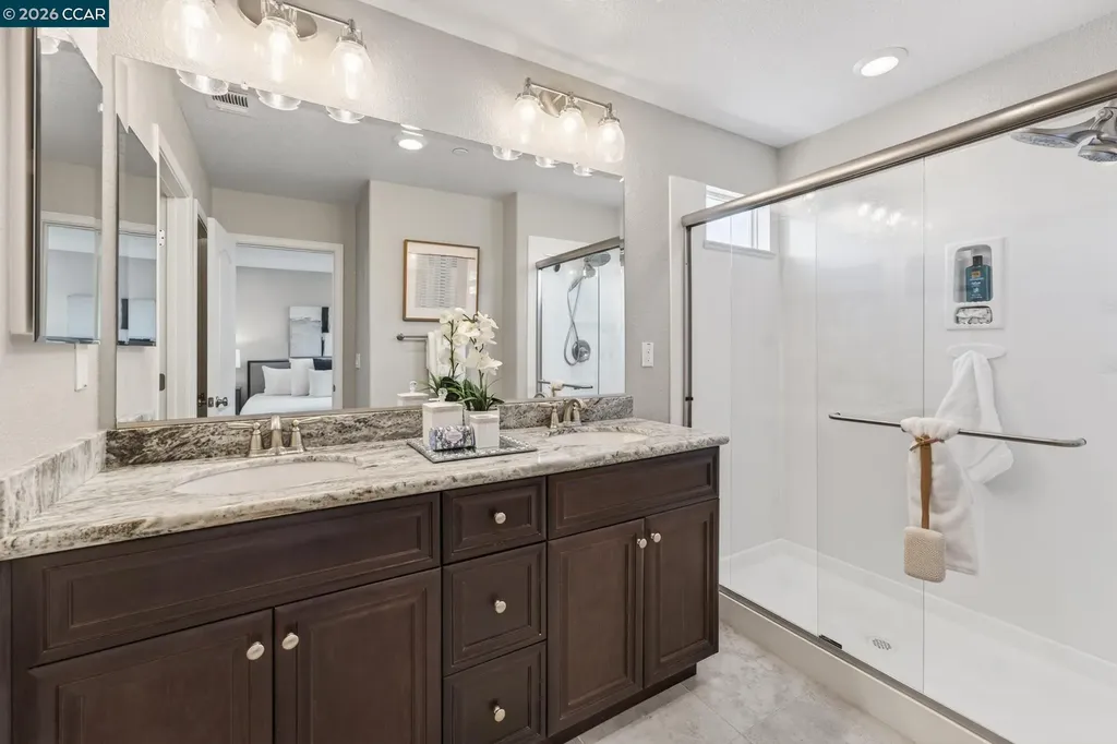 24552 Autumn Mist Way Hayward CA 94544