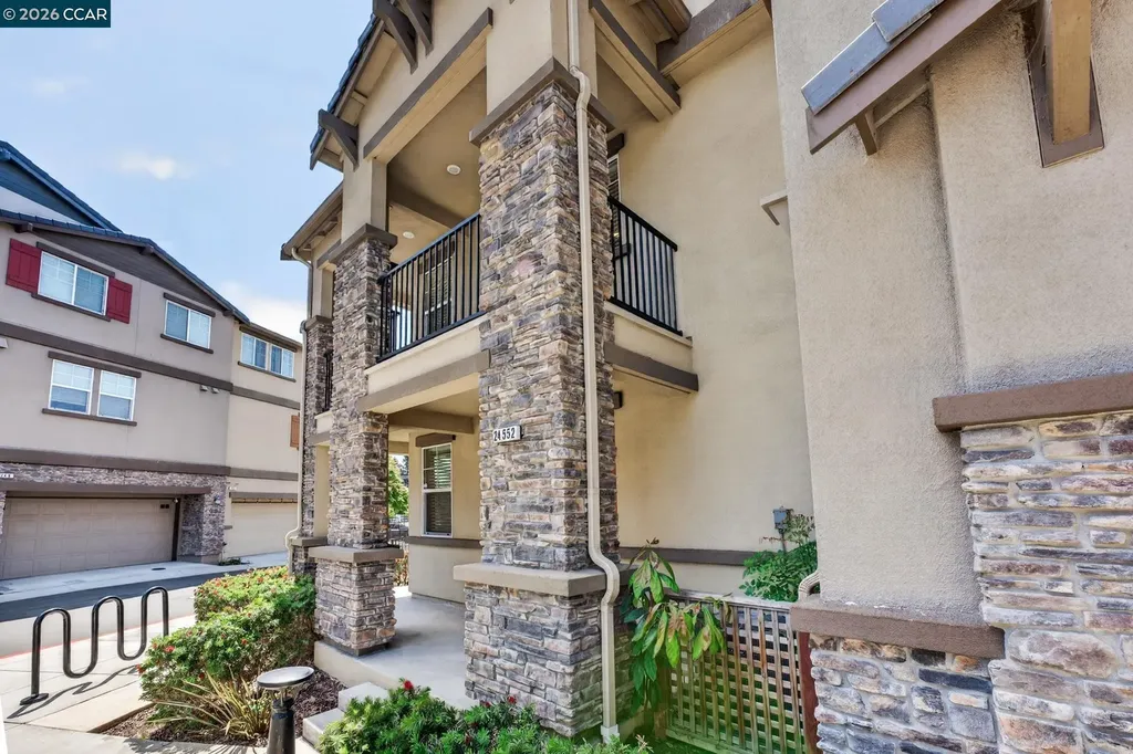 24552 Autumn Mist Way Hayward CA 94544
