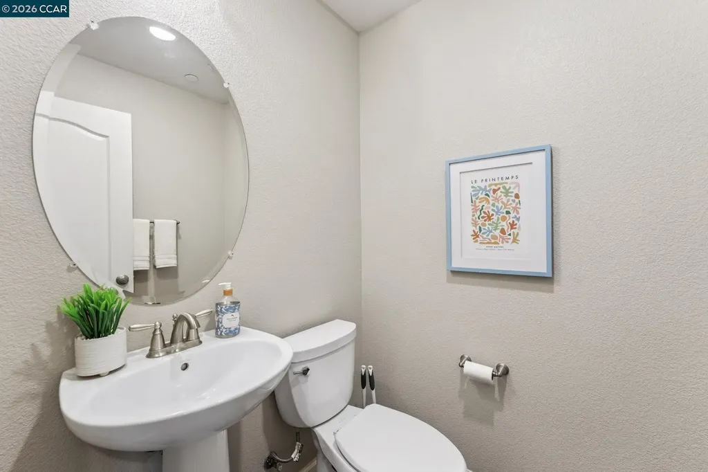 24552 Autumn Mist Way Hayward CA 94544