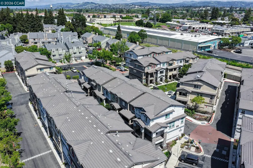 24552 Autumn Mist Way Hayward CA 94544
