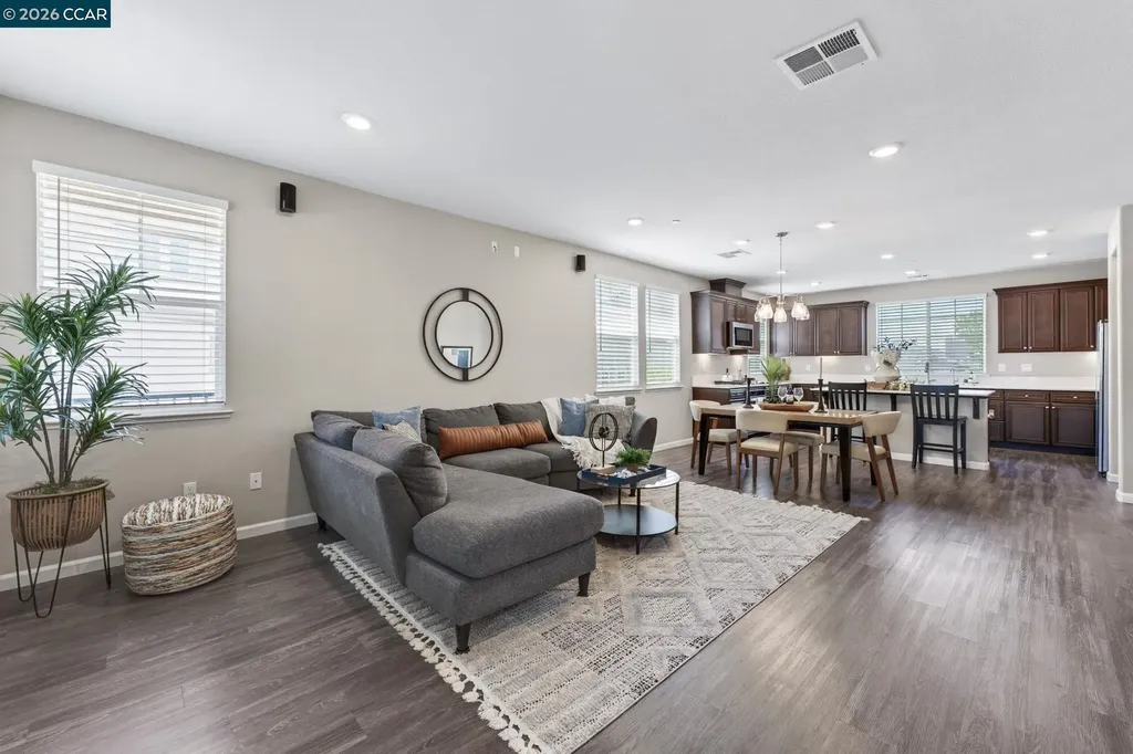 24552 Autumn Mist Way Hayward CA 94544