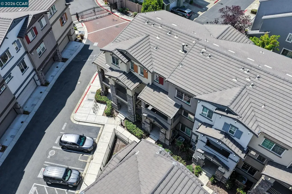 24552 Autumn Mist Way Hayward CA 94544