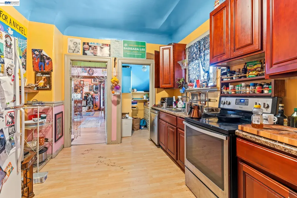 3856 West Street Oakland CA 94608