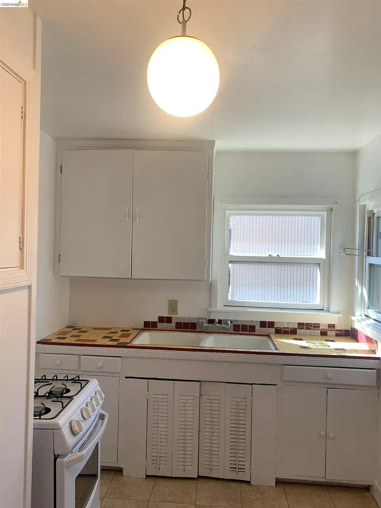 1028 61st Street Oakland CA 94608