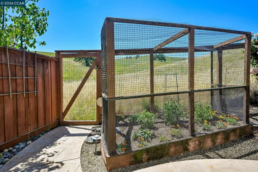 950 Maplegate Court Concord CA 94521