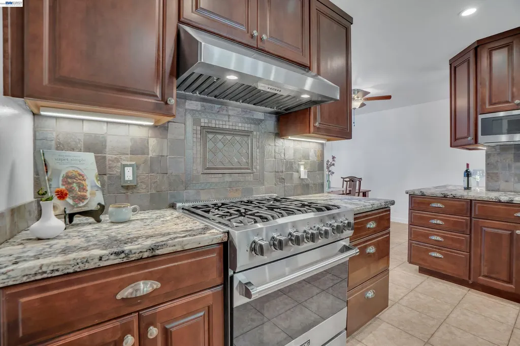 18419 Clifton Way Castro Valley CA 94546