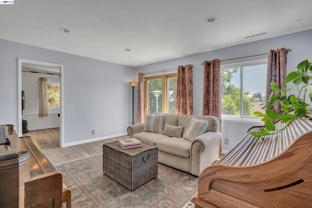 18419 Clifton Way Castro Valley CA 94546