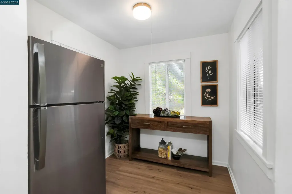 2596 Macarthur Boulevard Oakland CA 94602