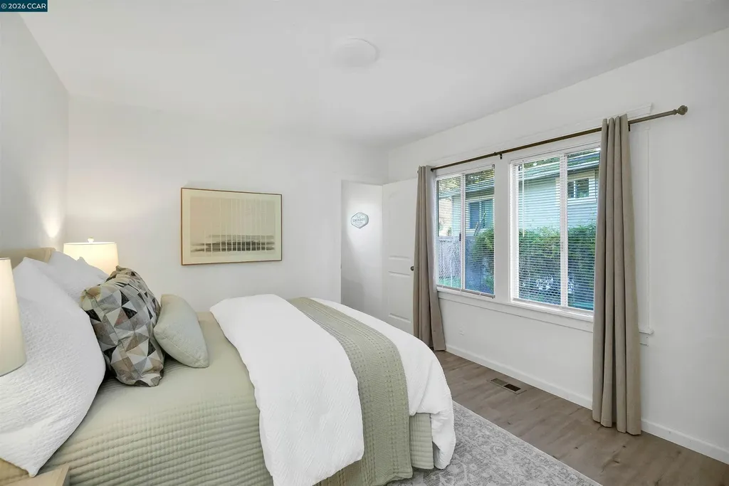 2596 Macarthur Boulevard Oakland CA 94602