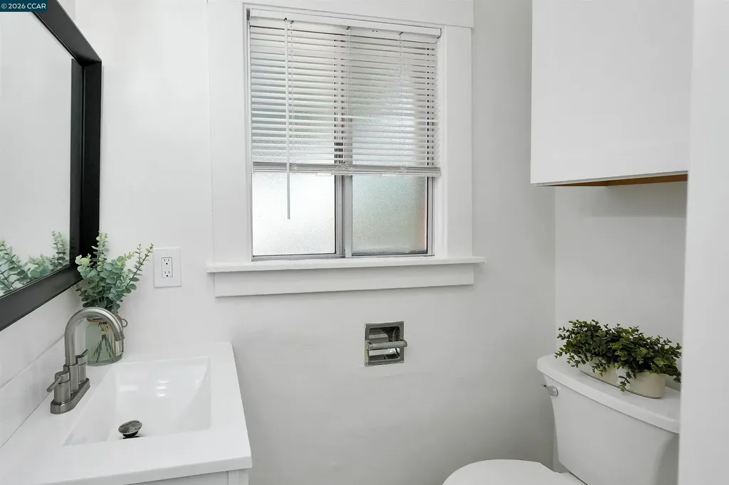 2596 Macarthur Boulevard Oakland CA 94602