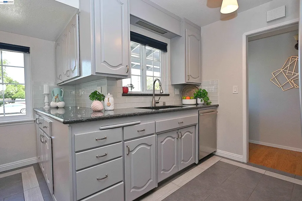 5332 Selma Avenue Fremont CA 94536