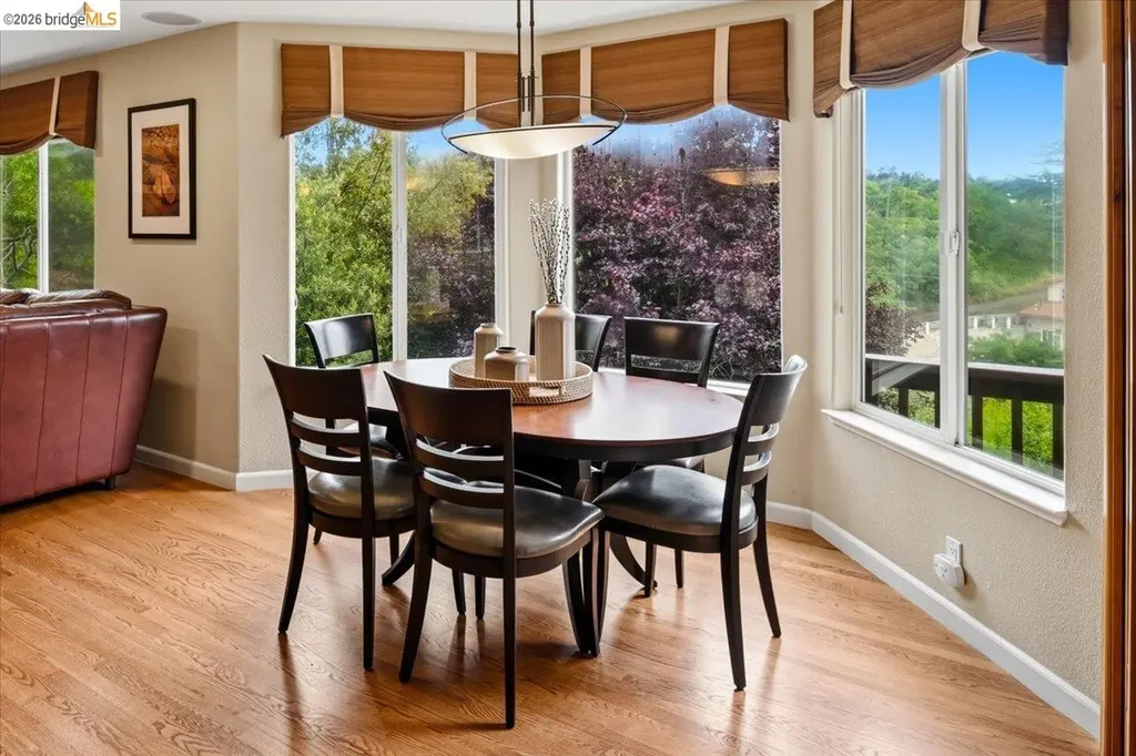 18100 De Souza Place Castro Valley CA 94546