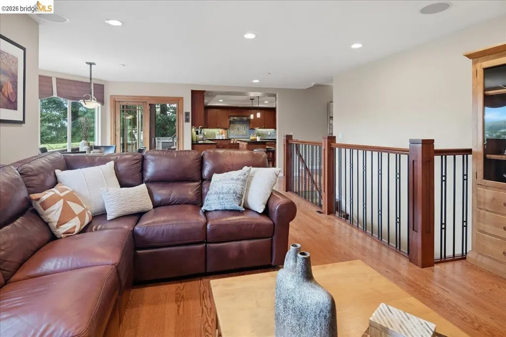 18100 De Souza Place Castro Valley CA 94546