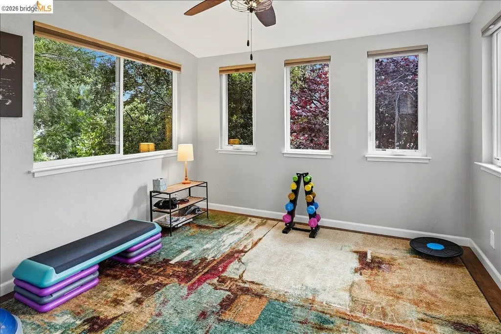 18100 De Souza Place Castro Valley CA 94546