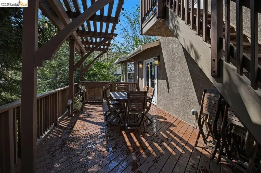 18100 De Souza Place Castro Valley CA 94546