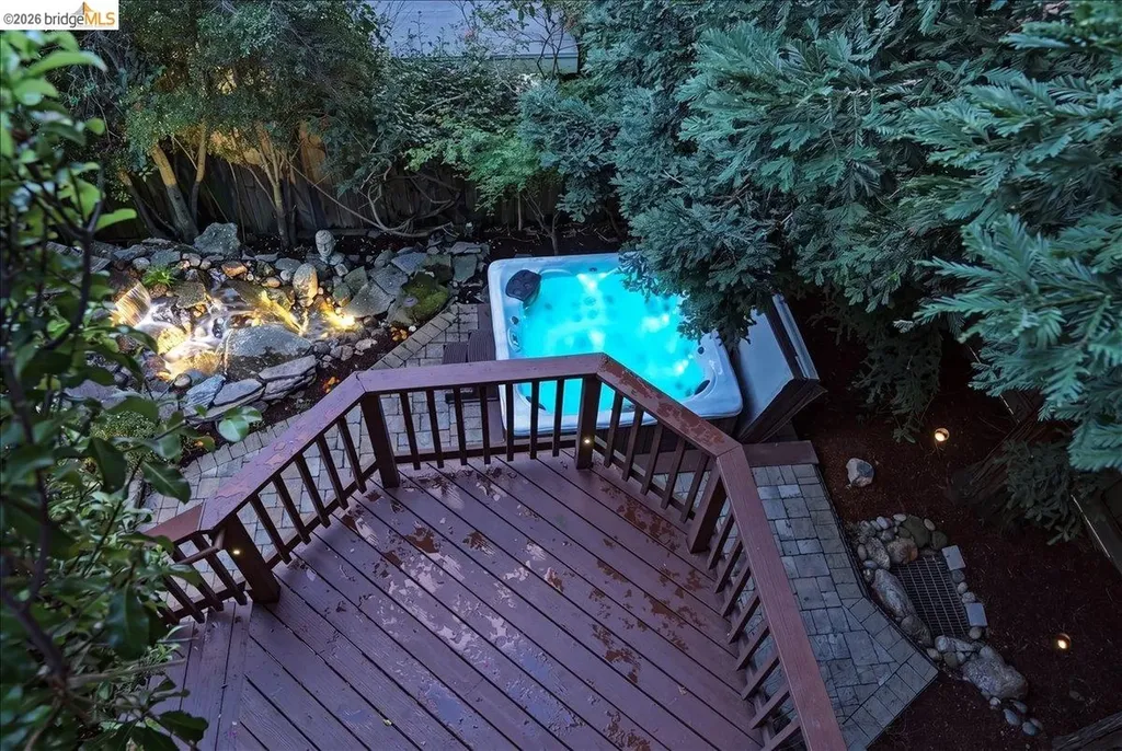 18100 De Souza Place Castro Valley CA 94546