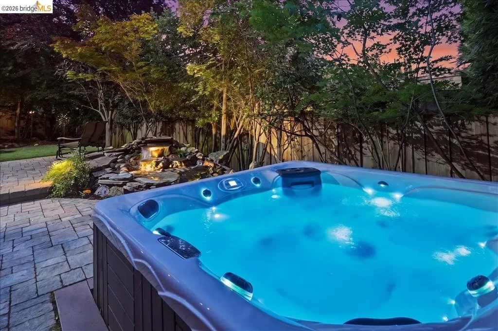 18100 De Souza Place Castro Valley CA 94546