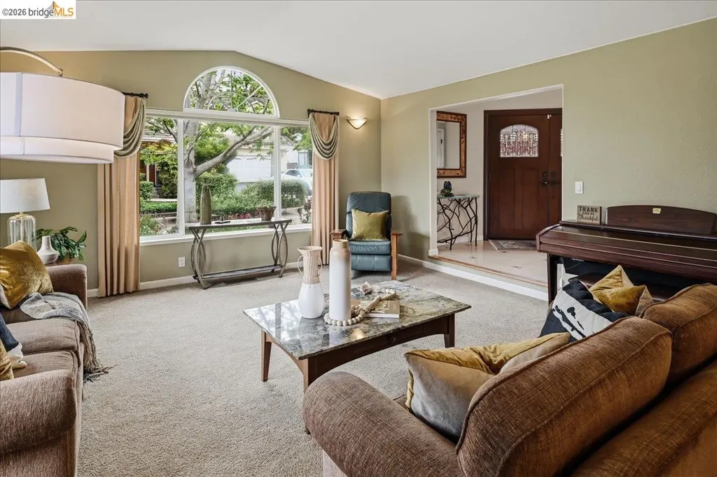 18100 De Souza Place Castro Valley CA 94546
